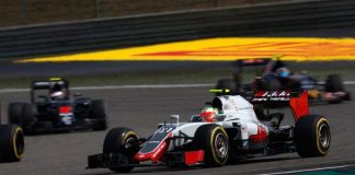 „Haas” į Singapūrą atsiveža paskutinius bolido atnaujinimus