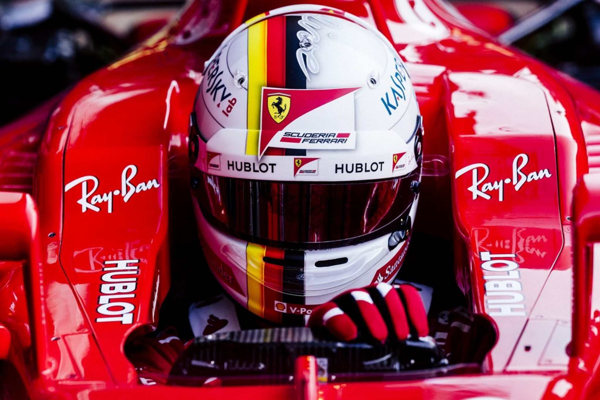 sebastian vettel helmet