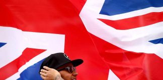 Hamiltonas taikosi į silpnąsias Vettelio vietas taikosi