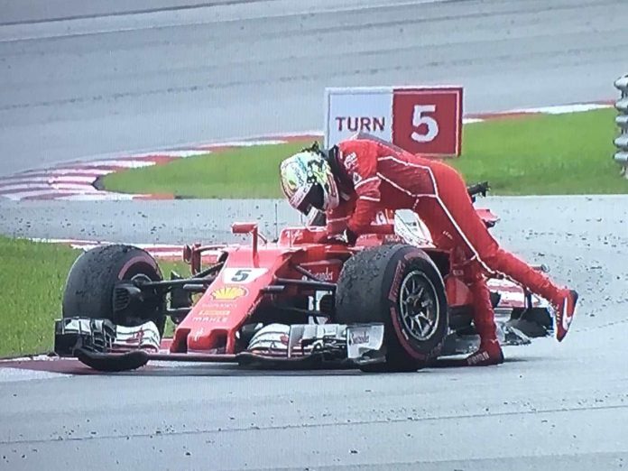 vettelis po avarijos Malaizijos GP lenktynėse