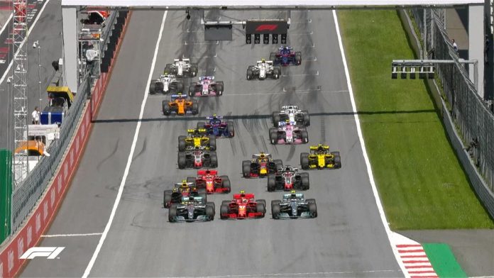 startas austrijos gp lenktynėse